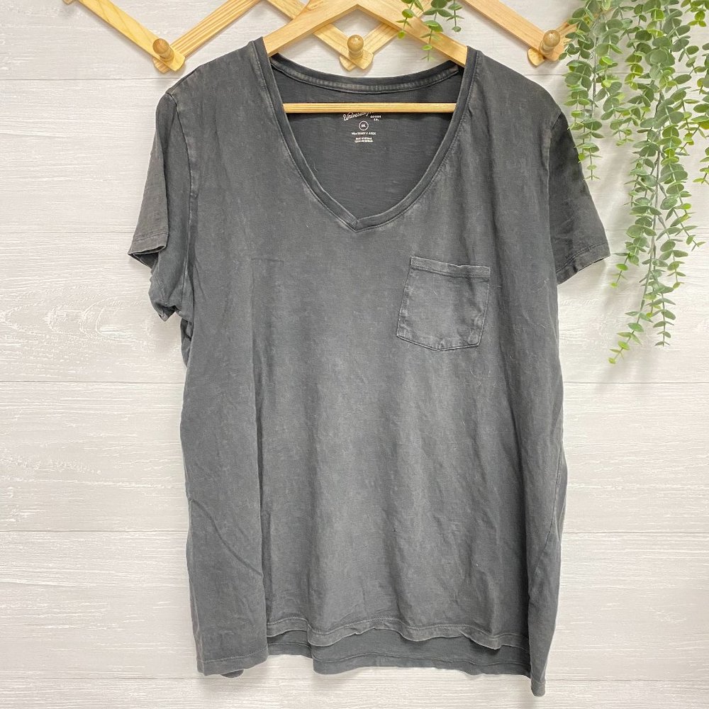 Universal Thread Vintage Dark Gray V-Neck Tee